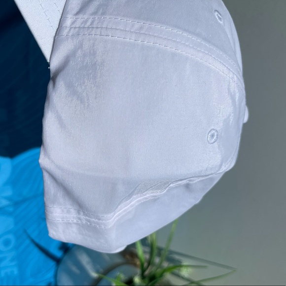 HOKA🔴Time to Fly white hat new without tags - Picture 4 of 7